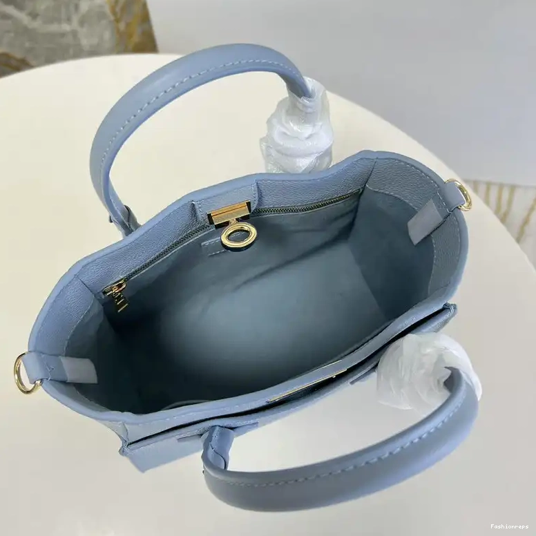 Fashionrepsfam ru 2204YA0034 LV Bag 0731